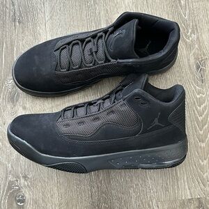 Jordan Men's Black High-Top Sneakers - Jordan Max aura 2